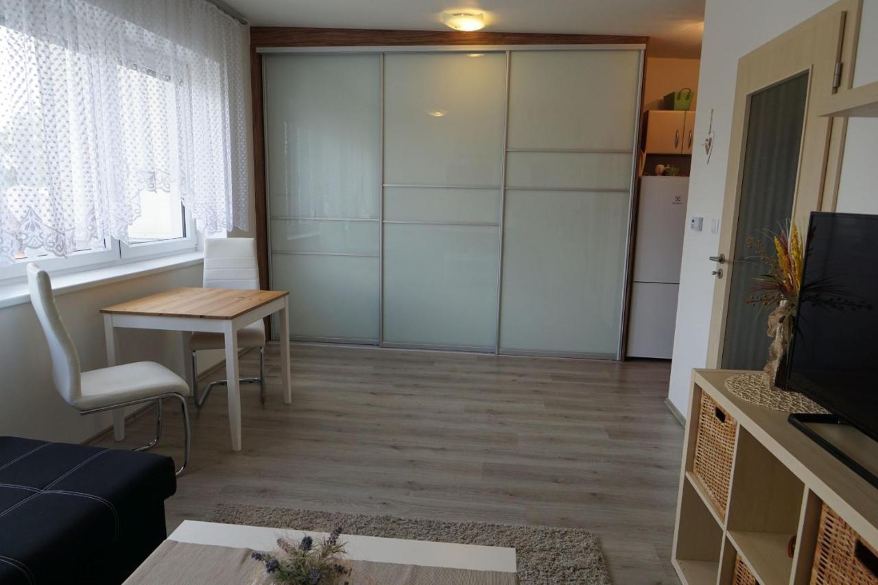 Apartman Mokra Luka 02 Trebon Exterior photo